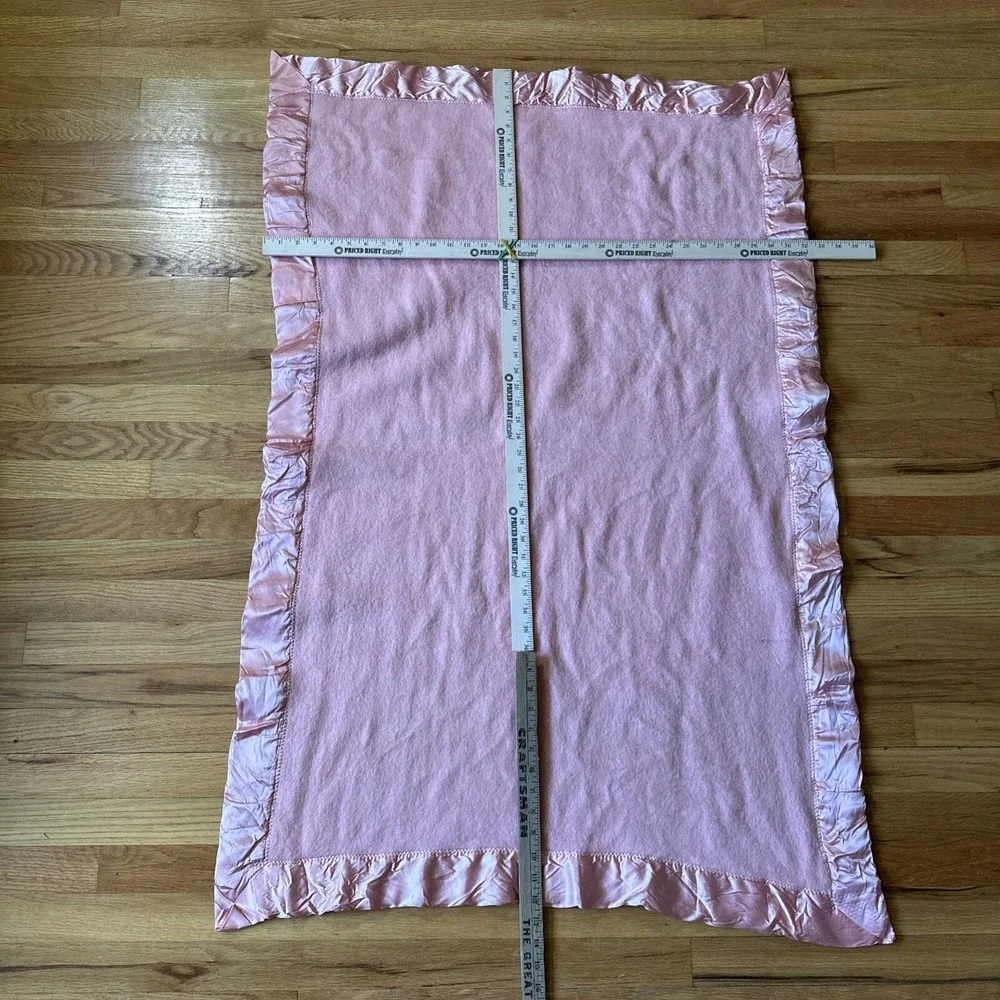 Vintage Satin Trim Acrylic Baby Blanket Pink Retro Crib 48